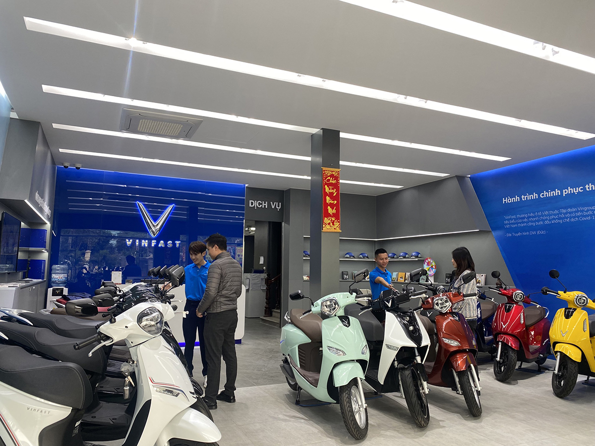 khai trương showroom Vinfast