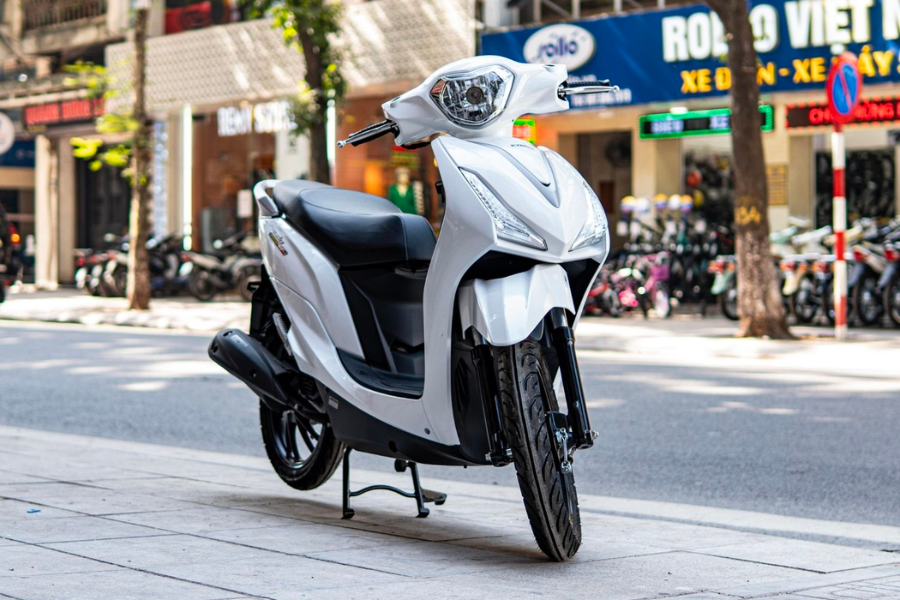 Hình ảnh minh hoạ xe máy tay ga 50cc Kymco cũ với vẻ ngoài “ như mới
