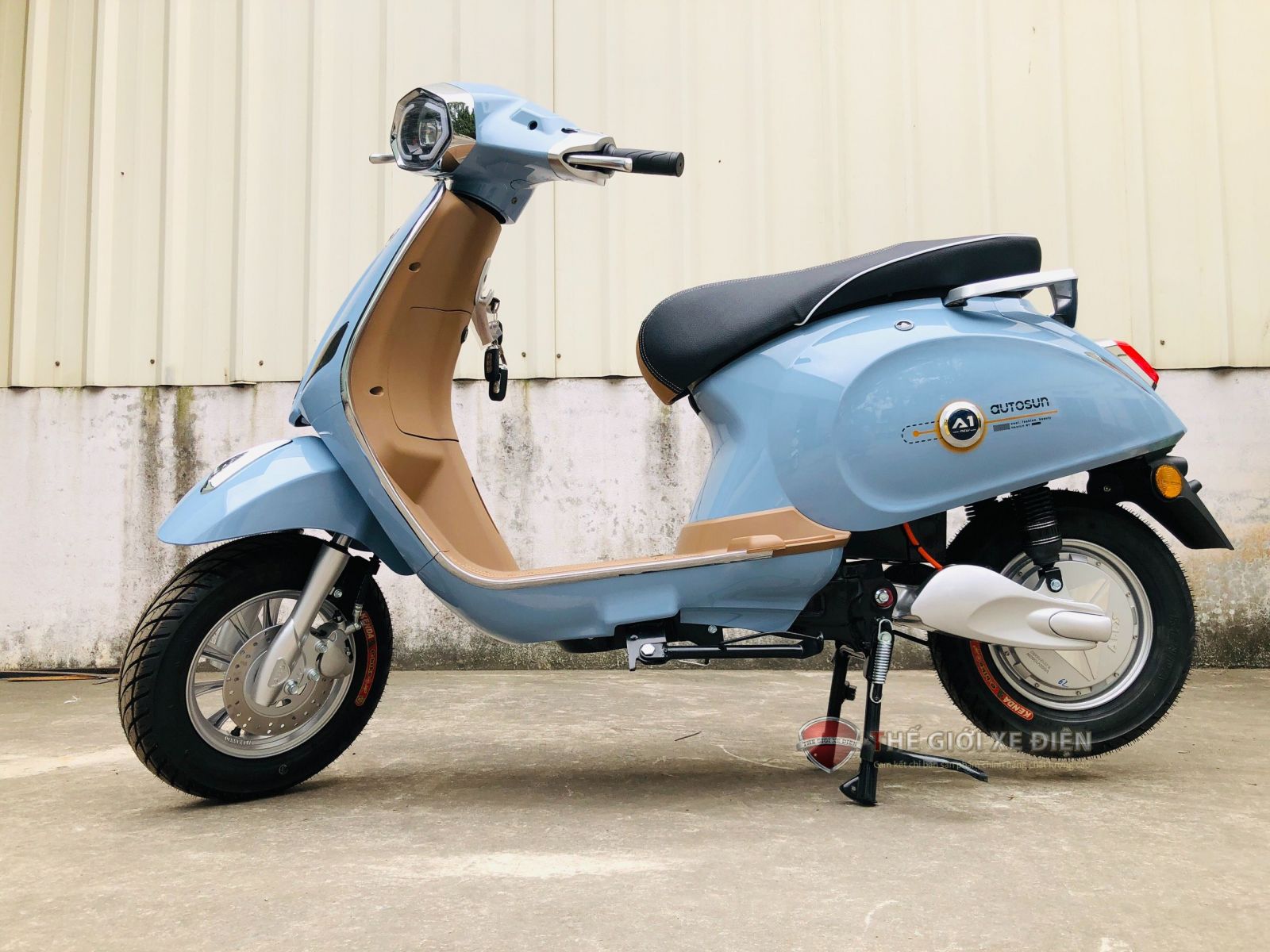Vespa Ally A1 Japan 2023 màu xanh hiện đại