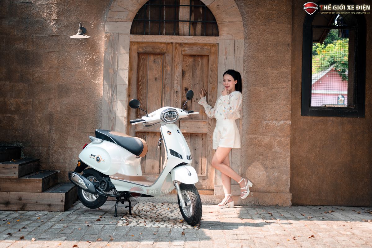 Xe ga 50cc Vespa Ally A1 Japan sang trọng, mạnh mẽ