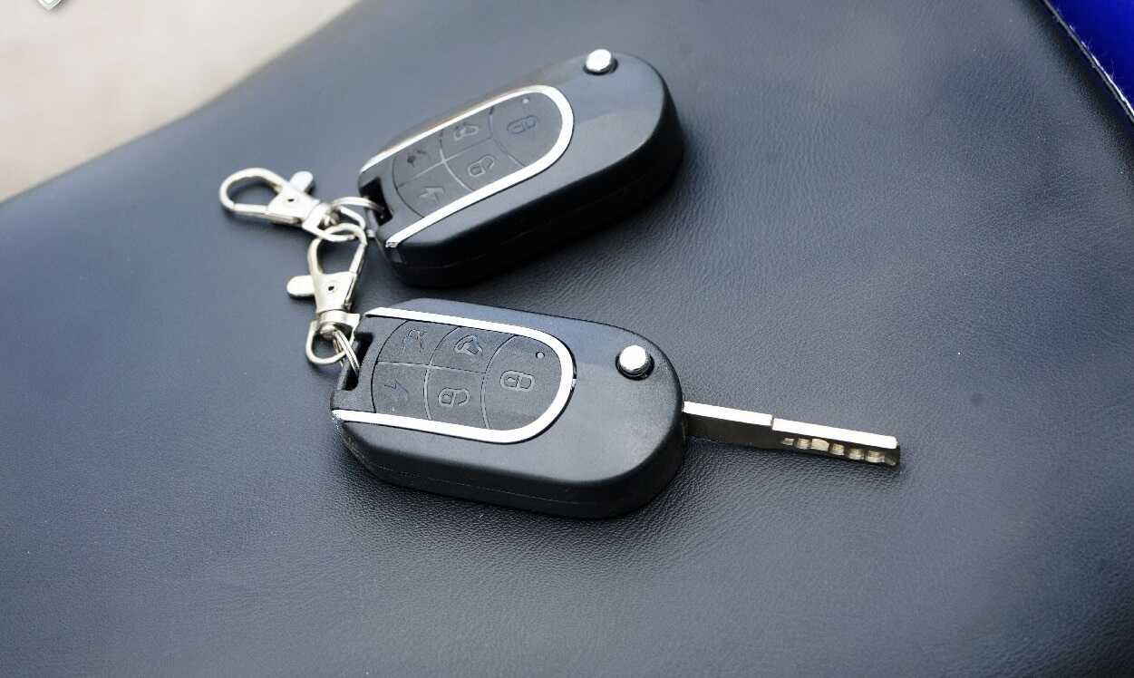 Khóa smartkey trên xe máy điện