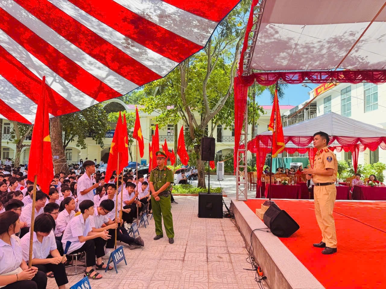 ha-noi-tang-cuong-giao-duc-an-toan-giao-thong-trong-truong-hoc-va-cong-dong