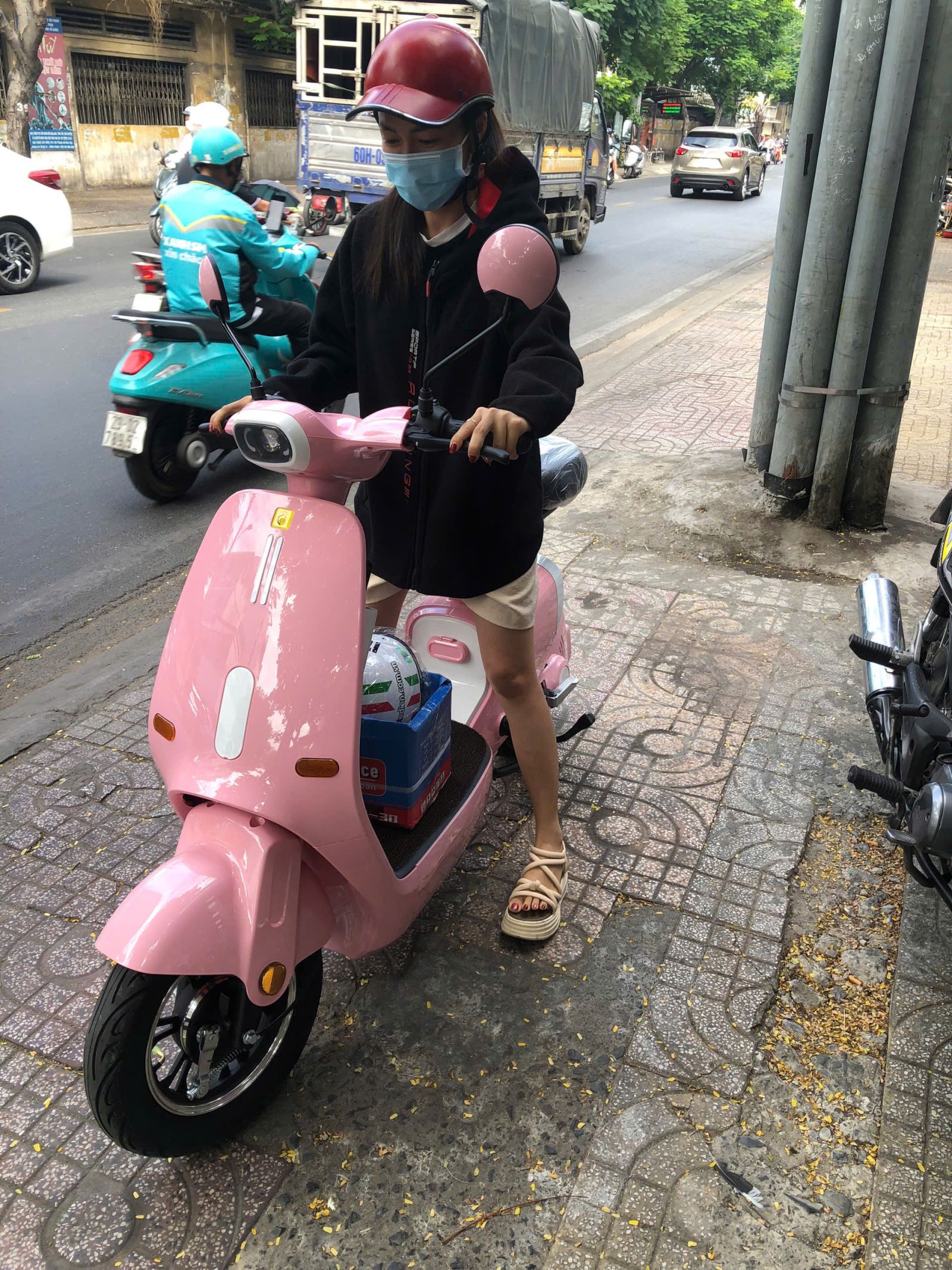 xe đạp điện hot girl vc k1 hồng trắng