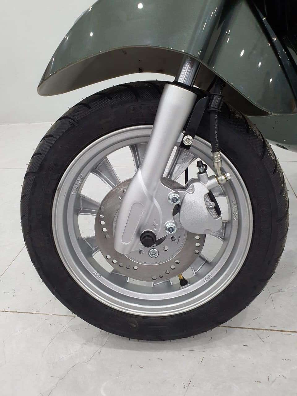 bánh xe jvc vespa platinum