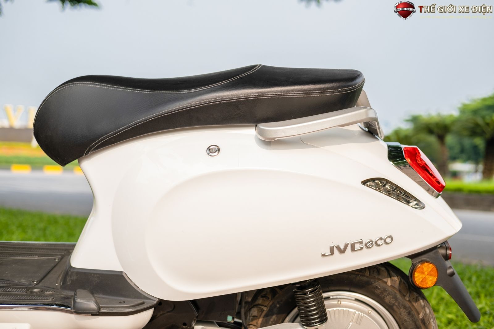 xe điện jvc vespa plus 2020