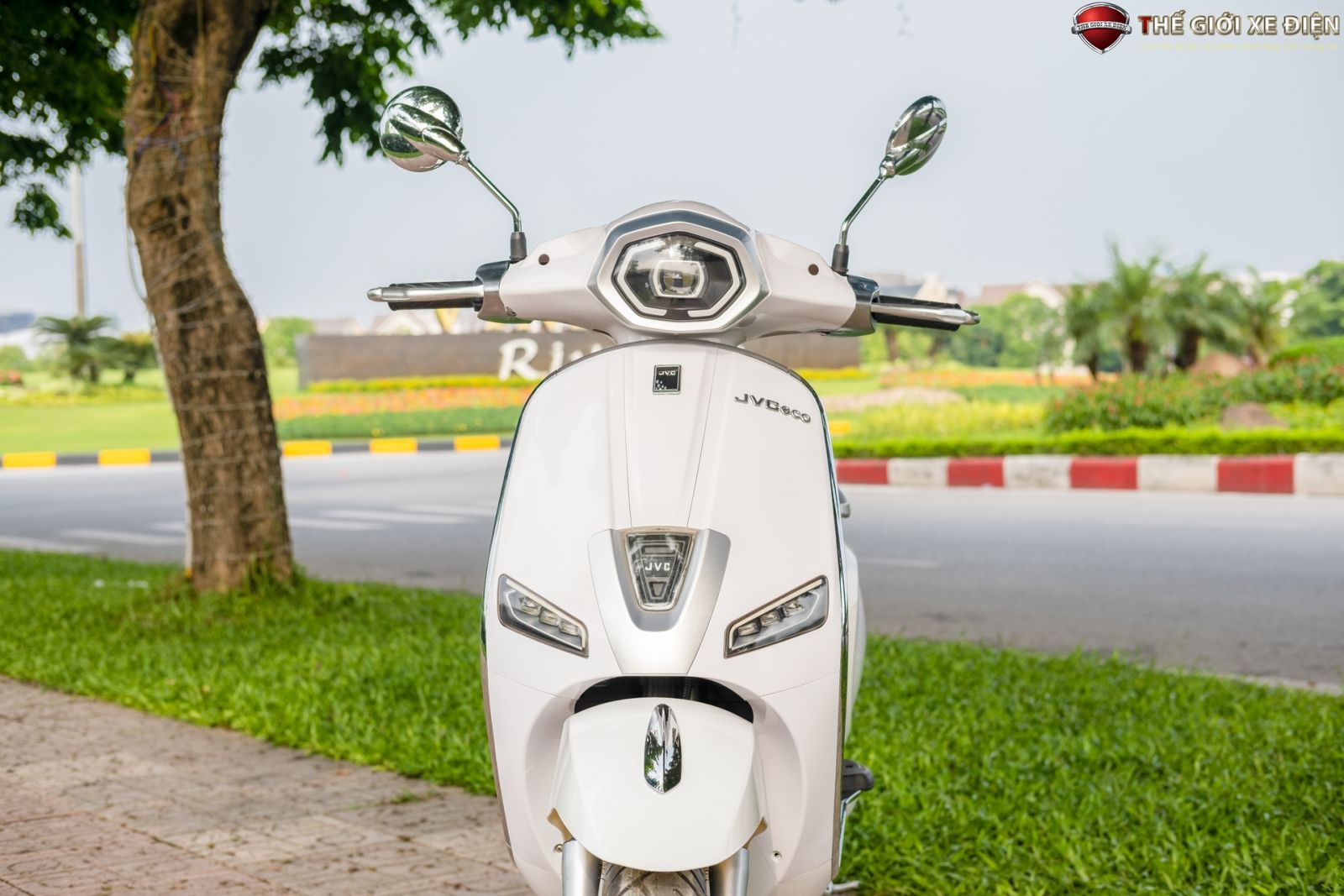 xe điện jvc vespa plus 2020