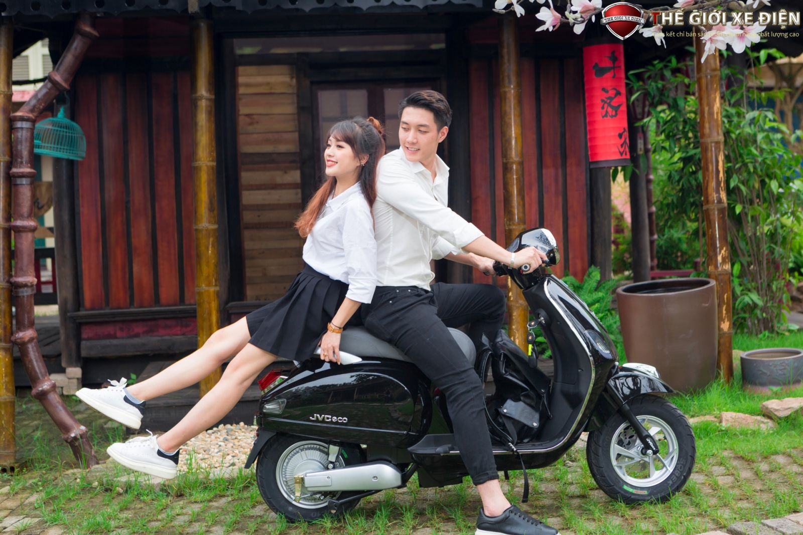 giá thay ắc quy xe máy điện vespa