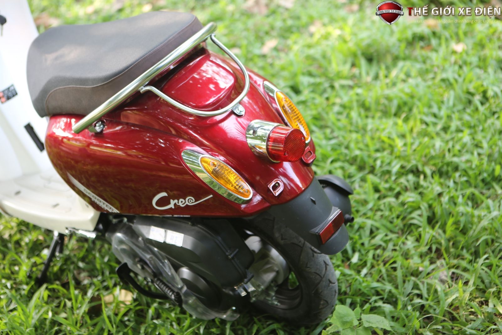 ảnh chi tiết xe ga 50cc hyosung