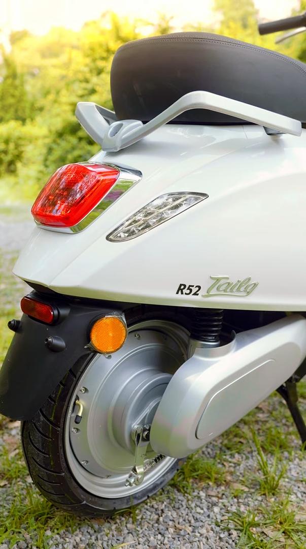 phuộc giảm xóc êm ái trên tailg r52