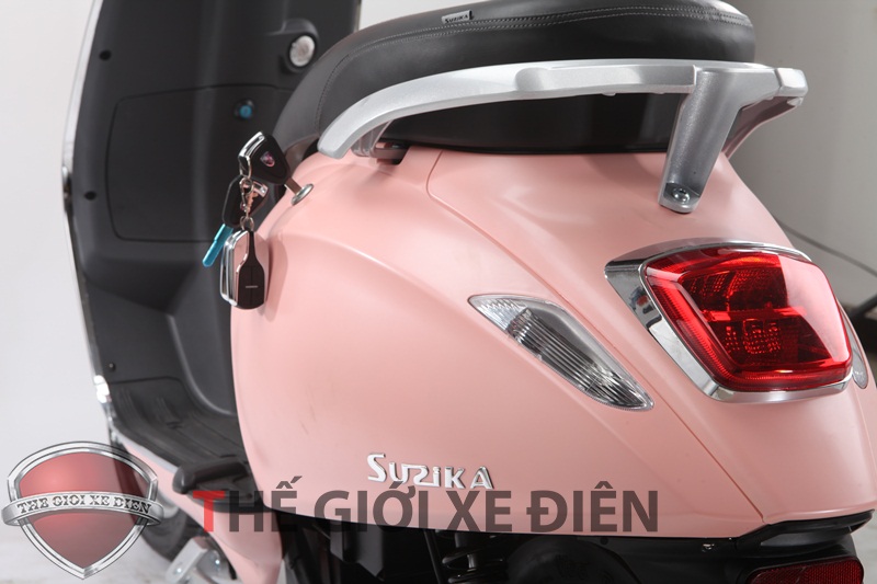 Đuôi xe điện Vespa Suzika