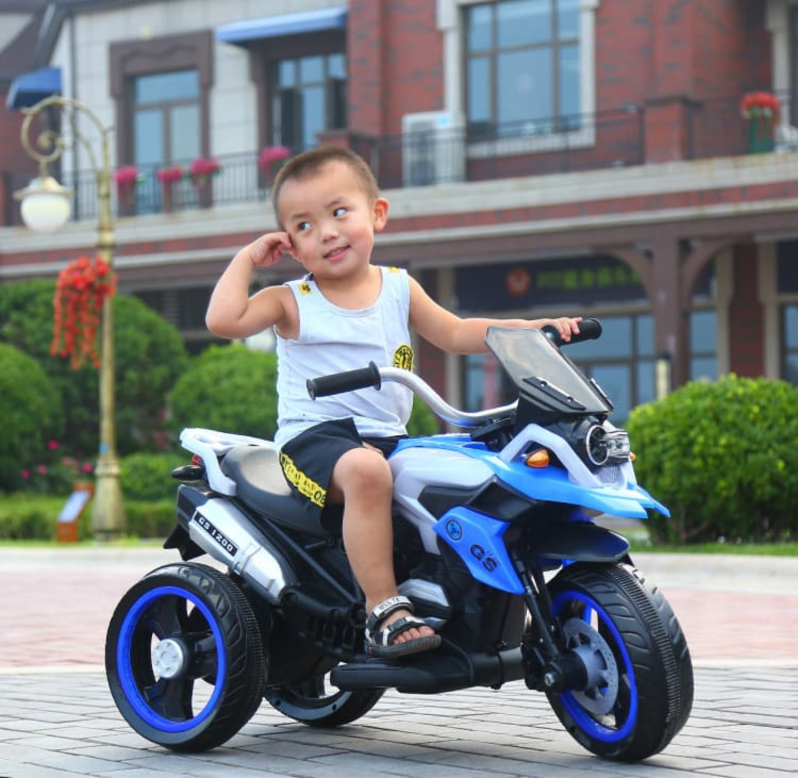 xe máy điện cho bé
