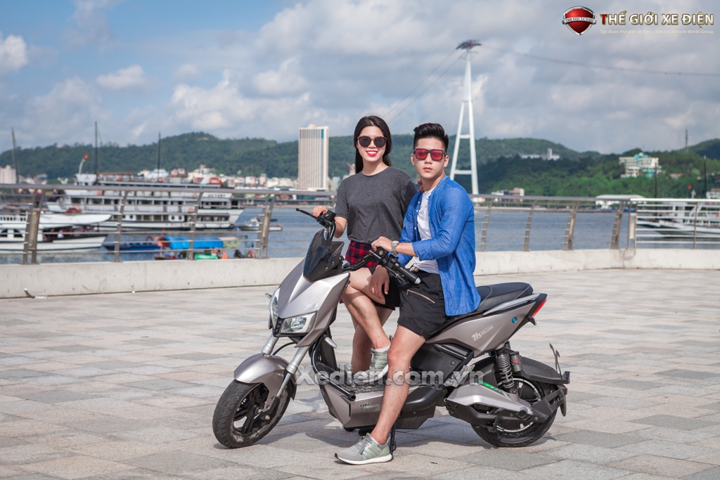 xe-may-dien-hsdeluxe-z3-limited-edition-3000-chiec