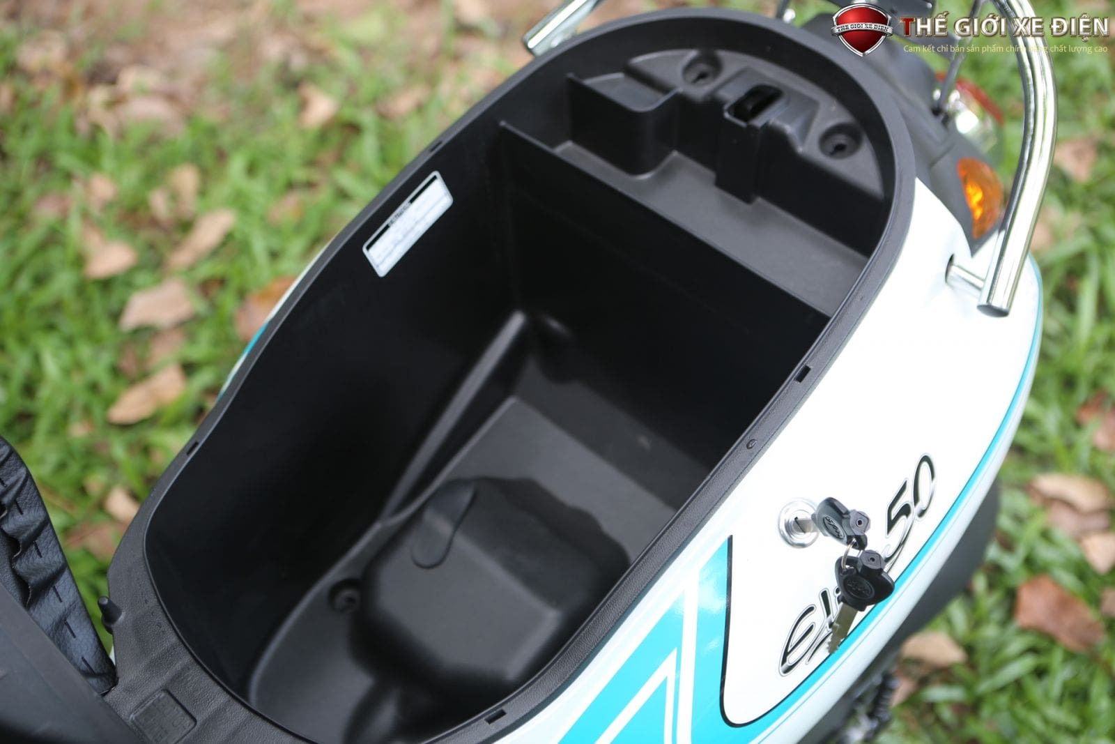 Cốp xe cực lớn