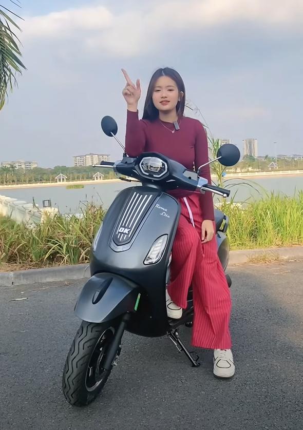 Xe Ga 50cc DK Roma Lite S: Sang - Xịn - Mịn