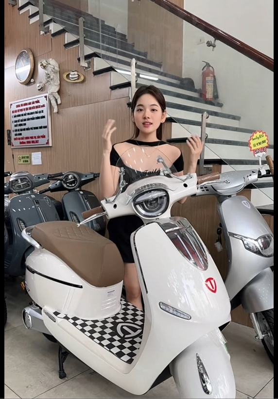 Xe Máy Điện Tailg Queen R71 Nữ Hoàng Thế Hệ Mới