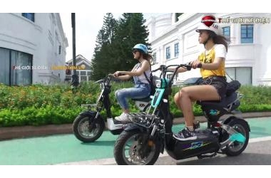 CHẤT NHƯ XE ĐIỆN MOMENTUM 133DS NHẬP KHẨU CHÍNH HÃNG GIANT