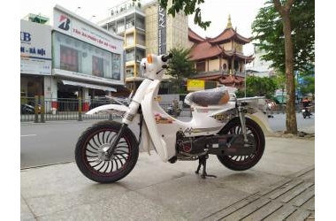 Địa chỉ mua Xe máy 50cc Cub Hyosung Vành Đúc Lốp To