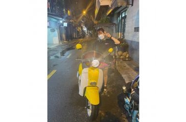 Xe ga 50cc Dibao Creer phanh đĩa màu vàng được khách hàng yêu thích