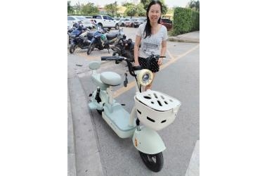 Cô con gái tâm lý sắm cho mẹ một chiếc Tailg JY33 tại Thế Giới Xe Điện