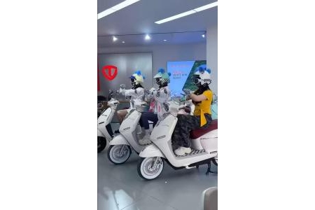 Tailg Queen R71 – Phiên bản màu trắng thanh lịch