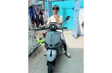 Em Trai Được Mẹ Mua Xe Ga 50cc Victoria AT88 Pro Vì Đã Thi Tốt Nghiệp Tốt
