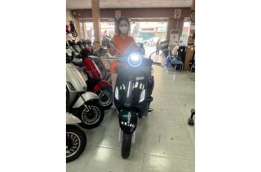 Em Gái Mua Xe Máy Điện Tailg R51 Vì Quá Thiết Kế Rất Đẹp Và Cá Tính