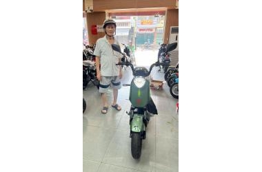 Ông Chú Mua Chiếc Xe Đạp Điện Tailg GX30 Để Đi Dạo Và Chở Vợ Đi Chợ