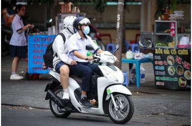 Chấn chỉnh vi phạm giao thông học đường: Phụ huynh ký cam kết không giao xe cho con