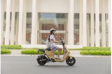 Dùng xe đạp điện có bắt buộc phải đội mũ bảo hiểm hay không?