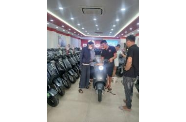 Dibao Queen Đồng Hành Cùng Chủ Nhân Mới Tại Thế Giới Xe Điện