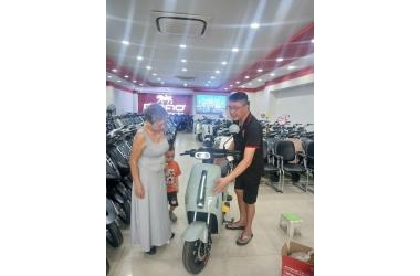 Bác Gái Tin Tưởng Lựa Chọn Xe Điện Dibao Ryan – Mẫu Xe Đẹp, Dễ Điều Khiển